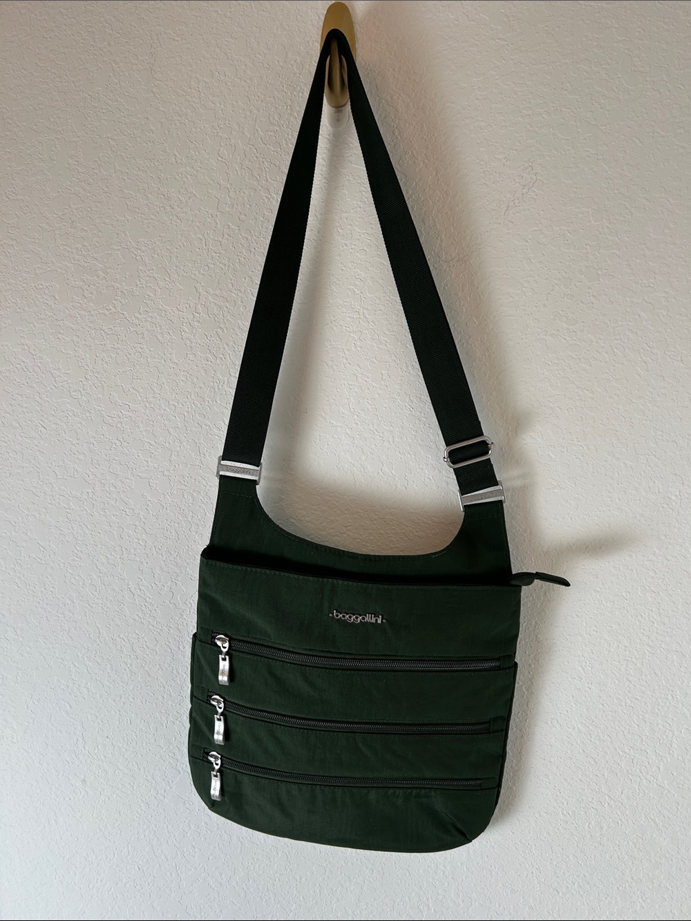 Baggallini  Big zipper Dark Green Crossbody Bag with Strap